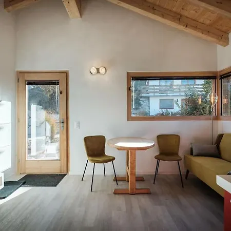 My Little Swiss Chalet Apartamento